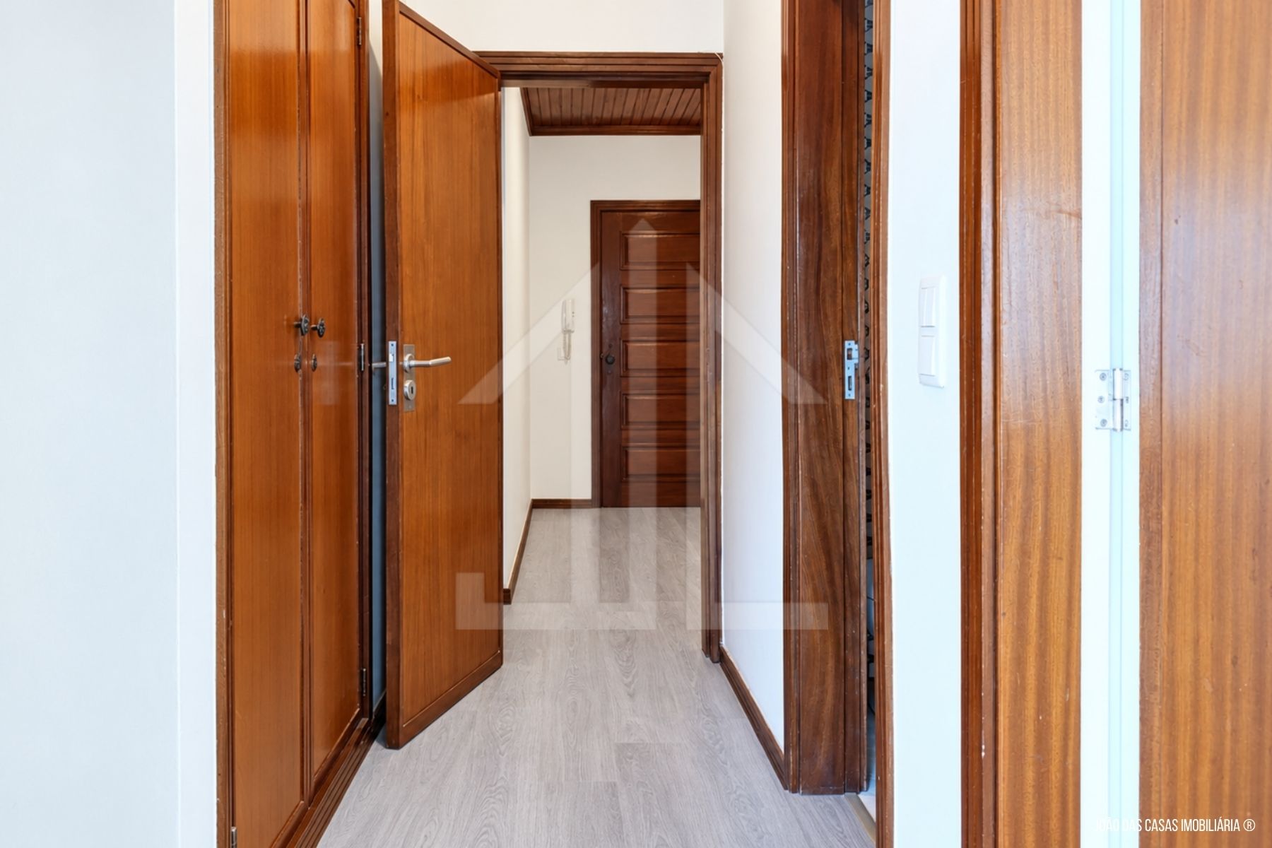 1 Hall